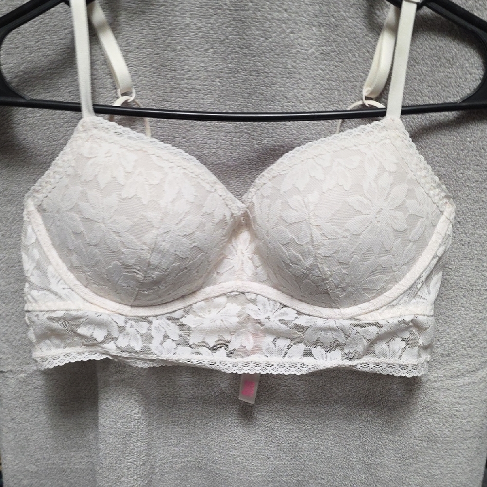 PINK Victoria's Secret Floral Lace Bra in White